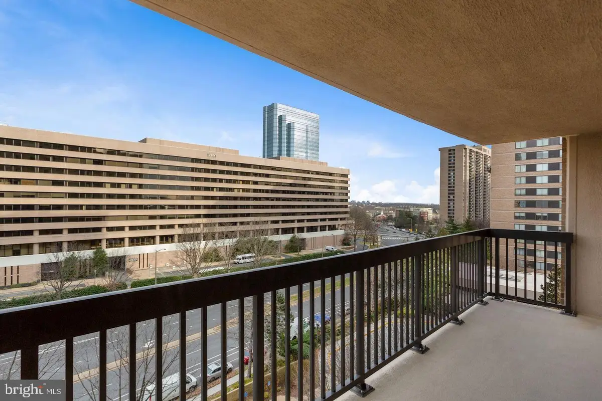 3713 S George Mason Dr #810, Falls Church, VA 22041 - #1