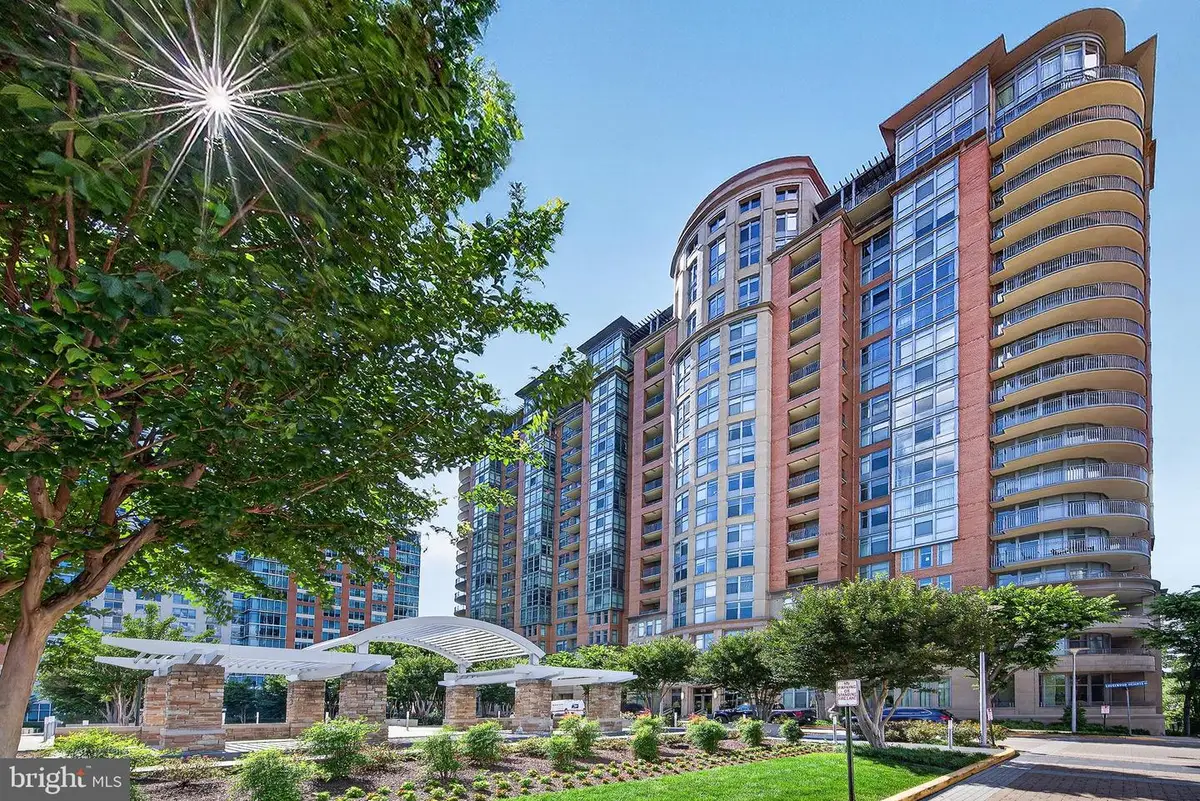 8220 Crestwood Heights Dr #407, McLean, VA 22102 - #1