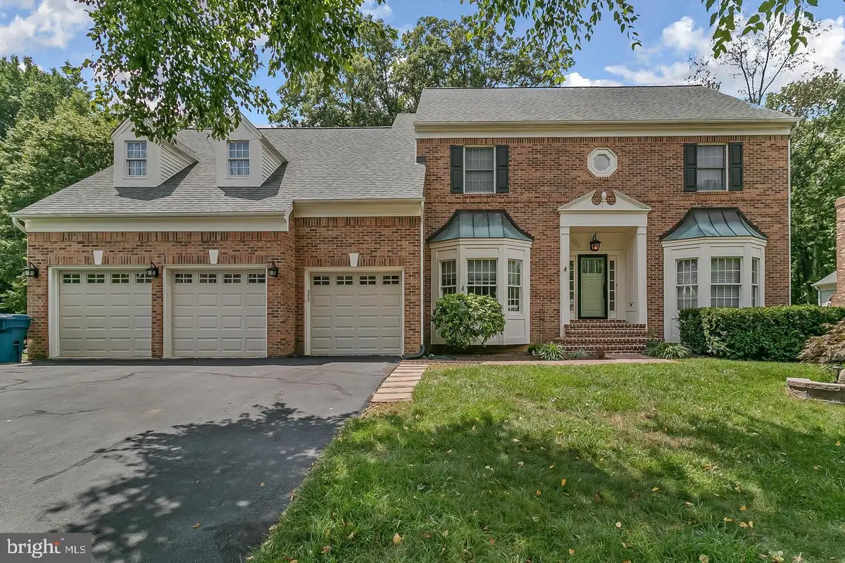 5384 Ashleigh Rd, Fairfax, VA 22030 - #1