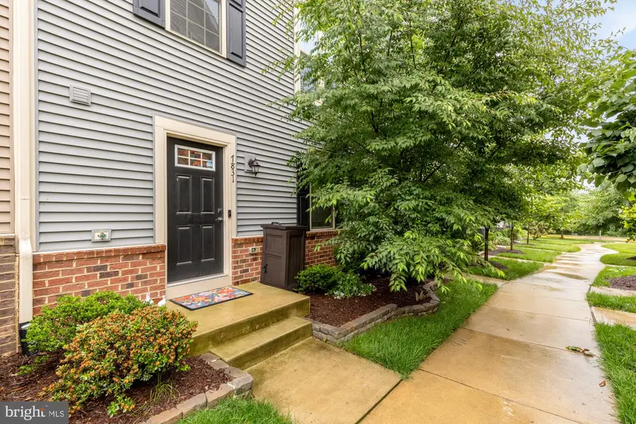 7831 Francis Dickens Ln, Annandale, VA 22003 - #3