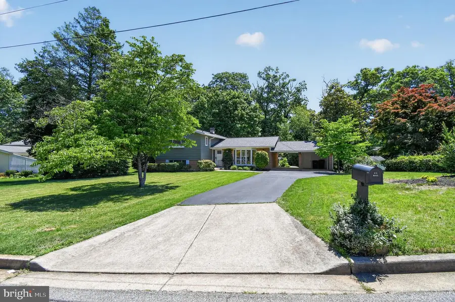 8815 Beauchamp Dr, Alexandria, VA 22309 - #2