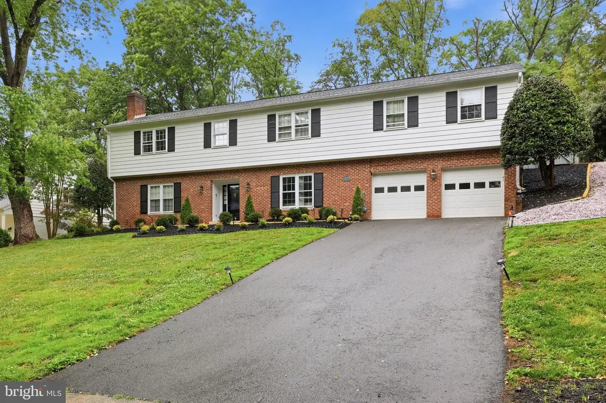 1718 Hollinwood Dr, Alexandria, VA 22307 - #1