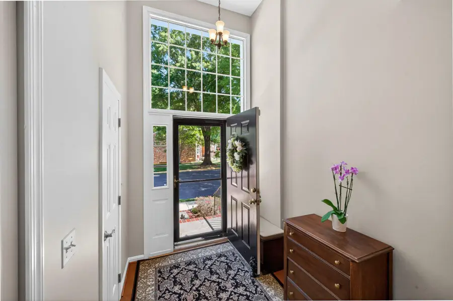 11737 Dry River Ct, Reston, VA 20191 - #2