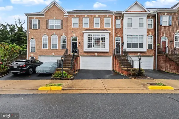 5728 Governors Pond Cir, ALEXANDRIA, VA 22310