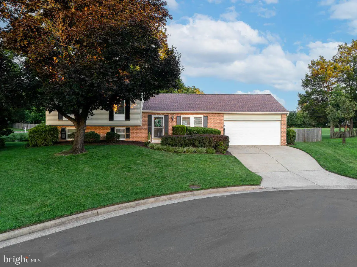 5512 Fence Post Ct, Centreville, VA 20120 - #1