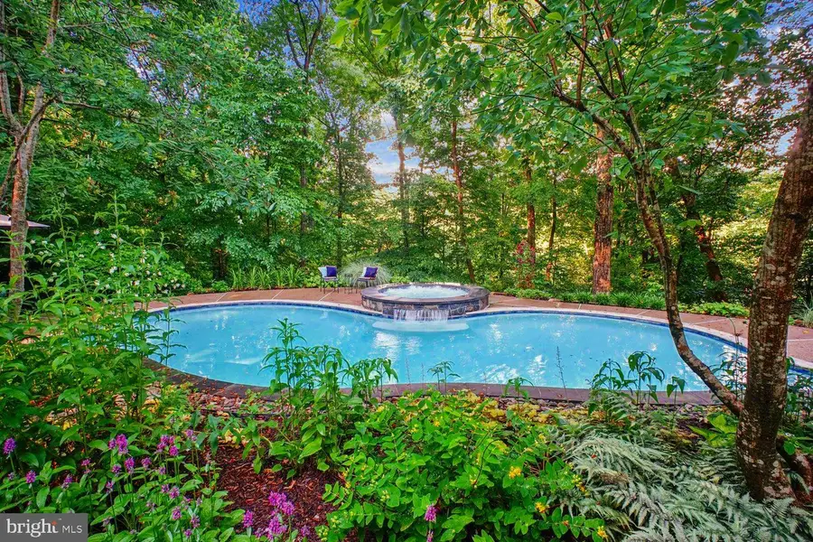 8615 Hampton Way, Fairfax Station, VA 22039 - #2