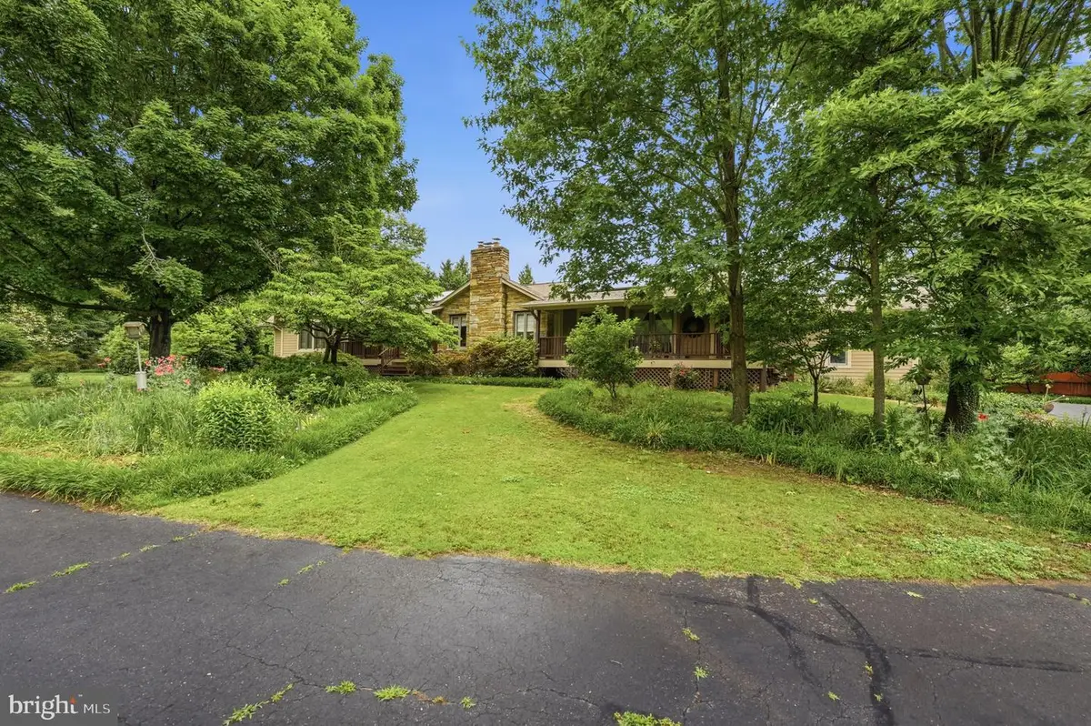 4920 Brook Hills Dr, Annandale, VA 22003 - #1