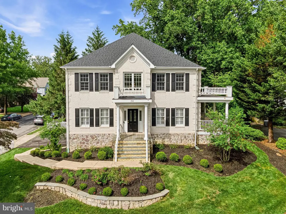 700 Park St Se, Vienna, VA 22180 - #1