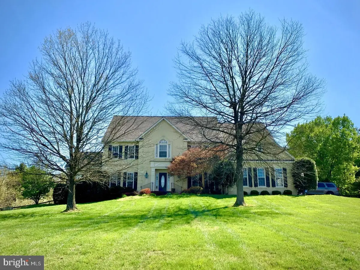 615 Nalls Farm Way, Great Falls, VA 22066 - #1