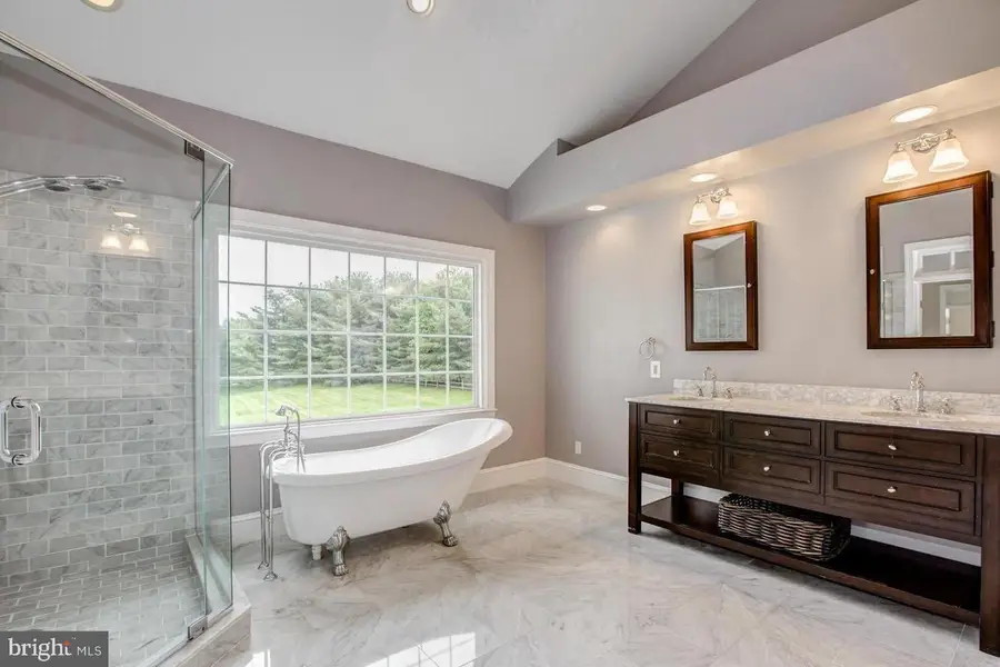 615 Nalls Farm Way, Great Falls, VA 22066 - #2
