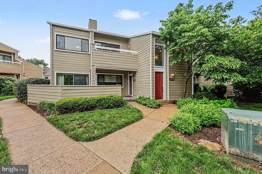 1927-b Villaridge Dr, Reston, VA 20191 - #2