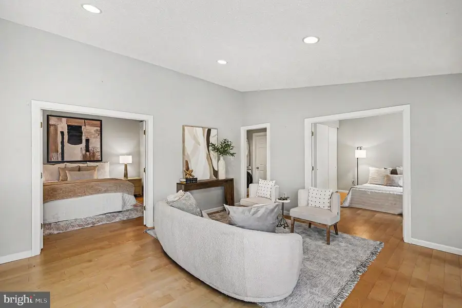 1927-b Villaridge Dr, Reston, VA 20191 - #3