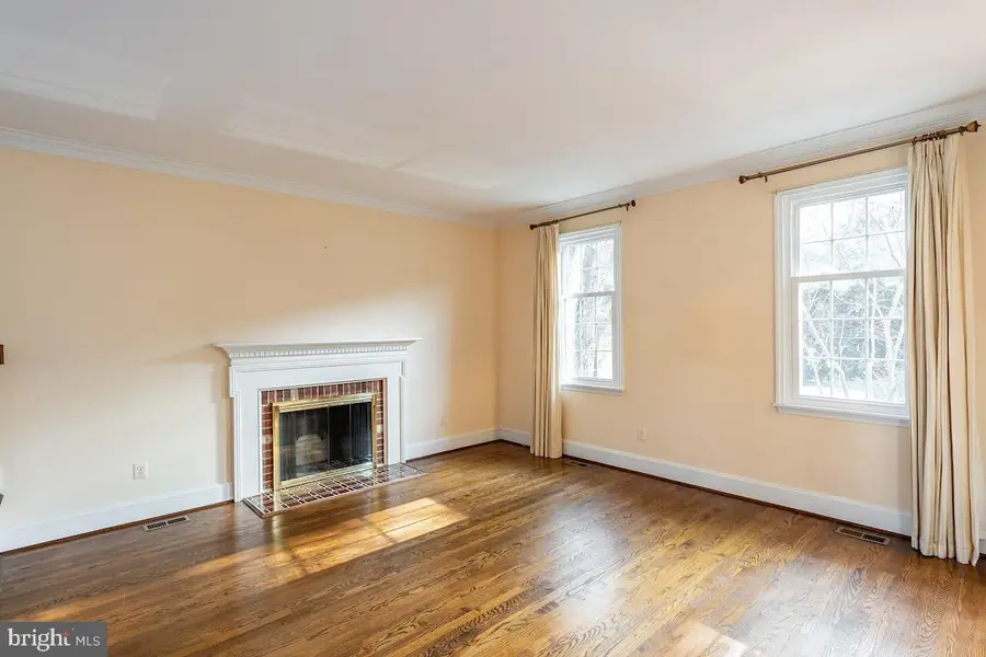 7348 Lewinsville Square Pl, McLean, VA 22101 - #3