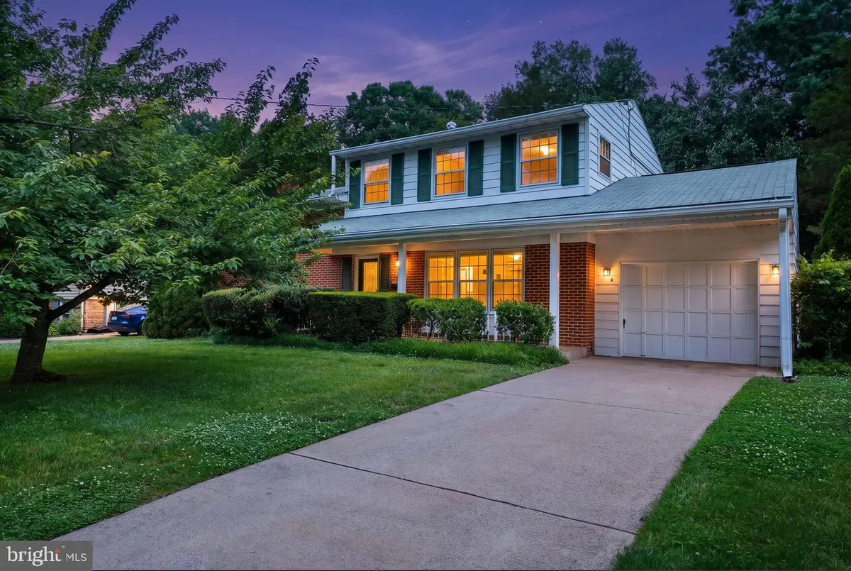 8319 W Boulevard Dr, Alexandria, VA 22308 - #1