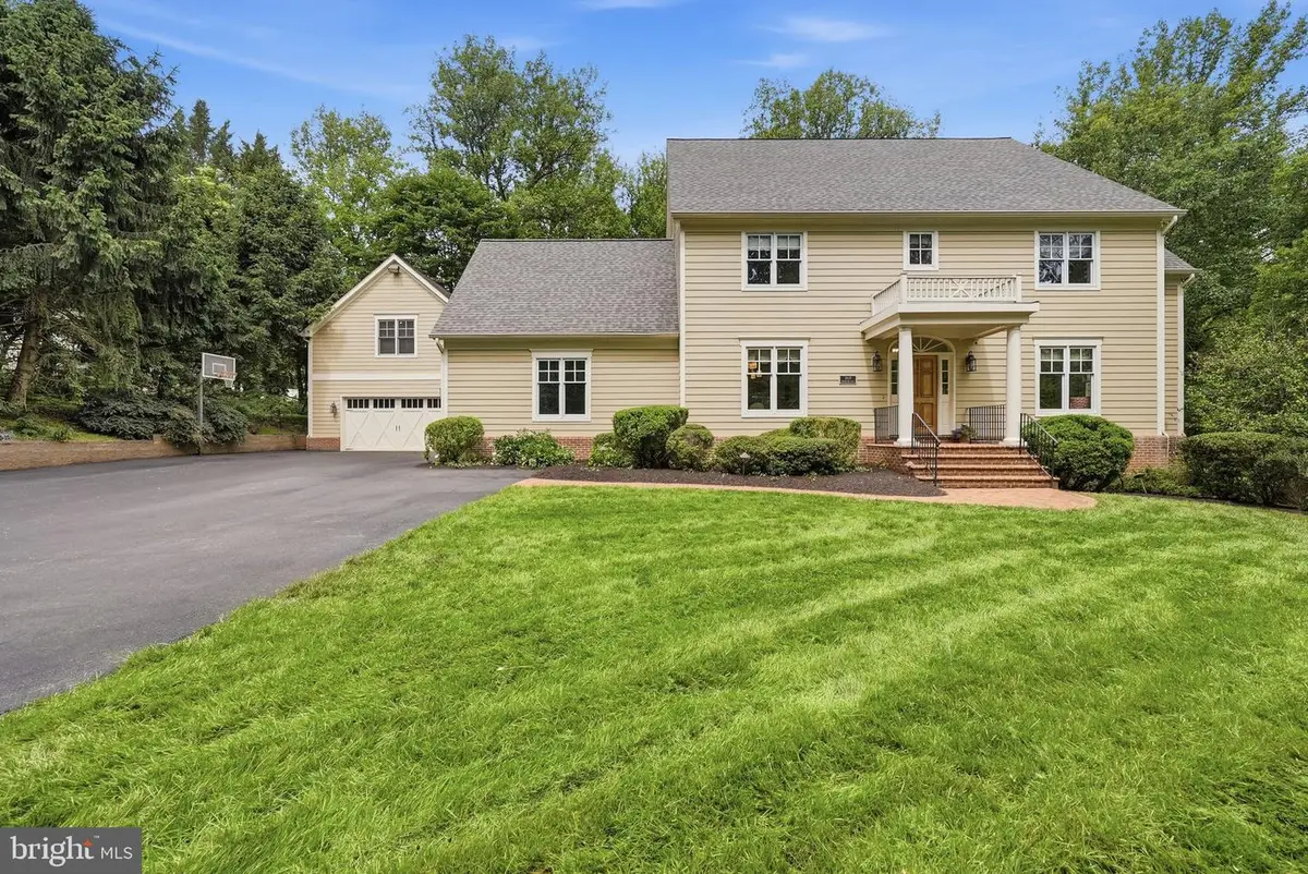 2608 Hunter Mill Rd, Oakton, VA 22124 - #1