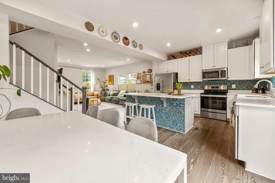 4566 Joseph Bristow Ln, Annandale, VA 22003 - #3