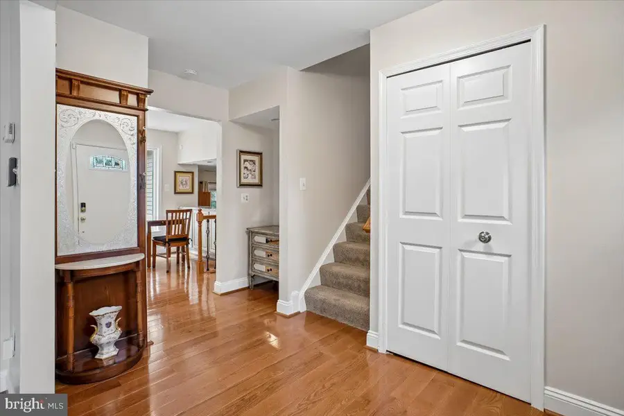 9739 Ironmaster Dr, Burke, VA 22015 - #3