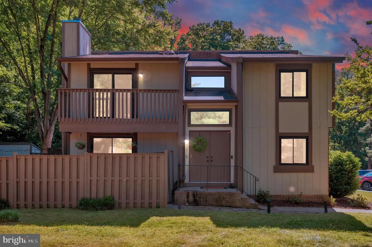 2215 Glencourse Ln, Reston, VA 20191 - #1