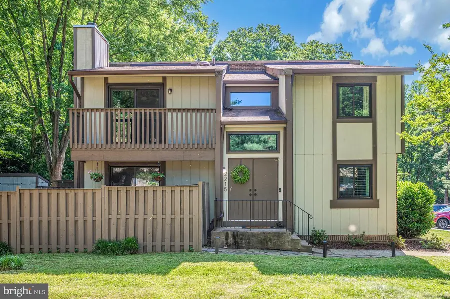 2215 Glencourse Ln, Reston, VA 20191 - #2