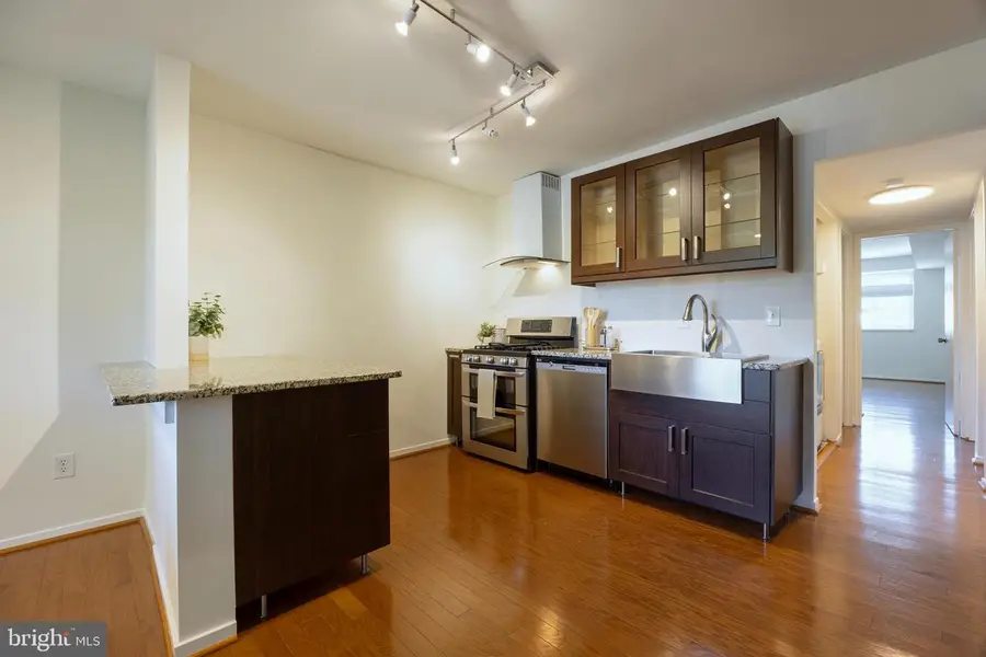 1643 Parkcrest Cir #7c/201, Reston, VA 20190 - #3