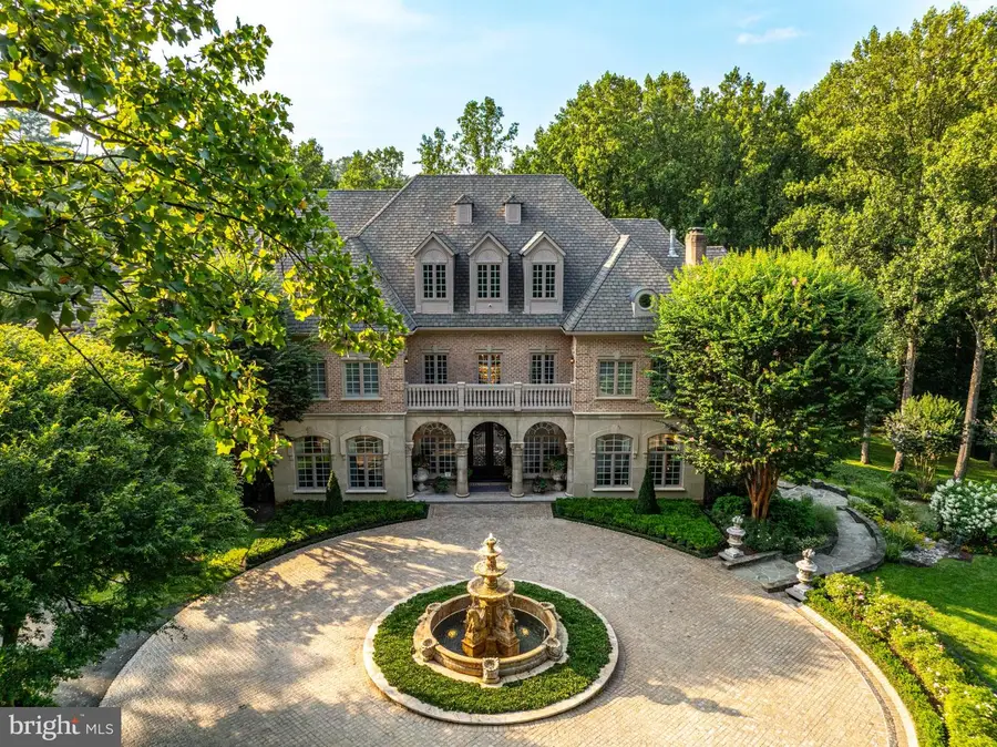9120 Mine Run Dr, Great Falls, VA 22066 - #2