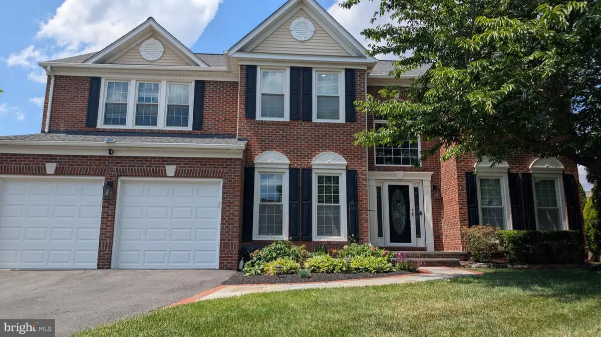 4689 Brentwall Ct, Chantilly, VA 20151 - #1