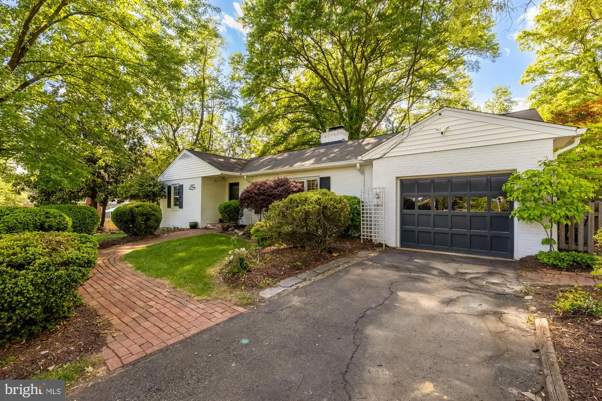 4112 Downing St, Annandale, VA 22003 - #1