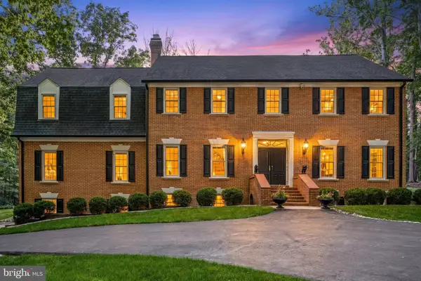 8018 Eddy Bend Trl, FAIRFAX STATION, VA 22039