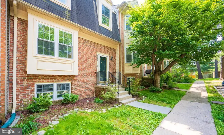 6168 Forest Creek Ct, Springfield, VA 22152 - #2