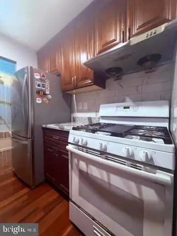7092 Spring Garden Dr #202, Springfield, VA 22150 - #3