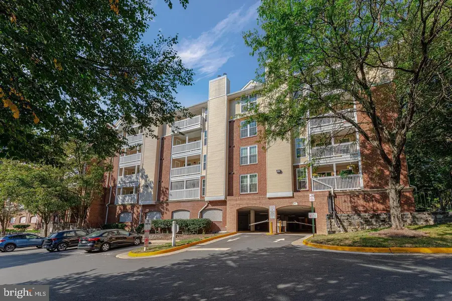 1504 Lincoln Way #323, McLean, VA 22102 - #2