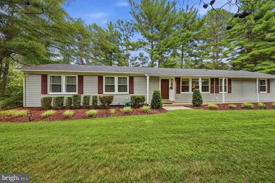 10818 Oldfield Dr, Reston, VA 20191 - #3