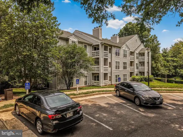 10300 Appalachian Cir #7-106, OAKTON, VA 22124