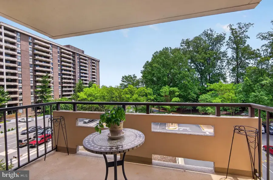1808 Old Meadow Rd #509, McLean, VA 22102 - #3