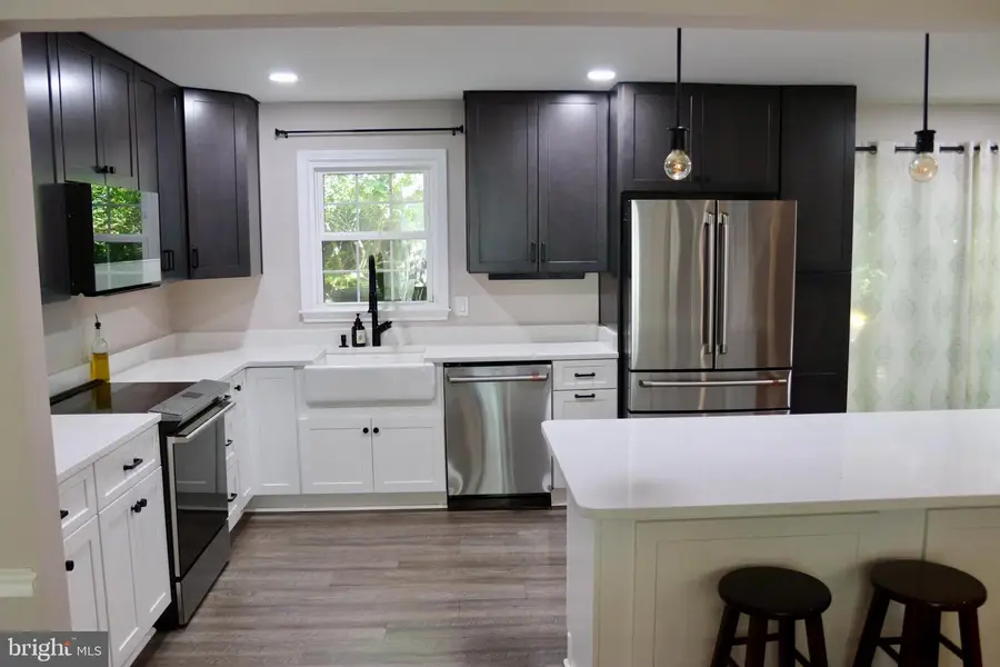 11533 Pine Cone Ct, Reston, VA 20191 - #2