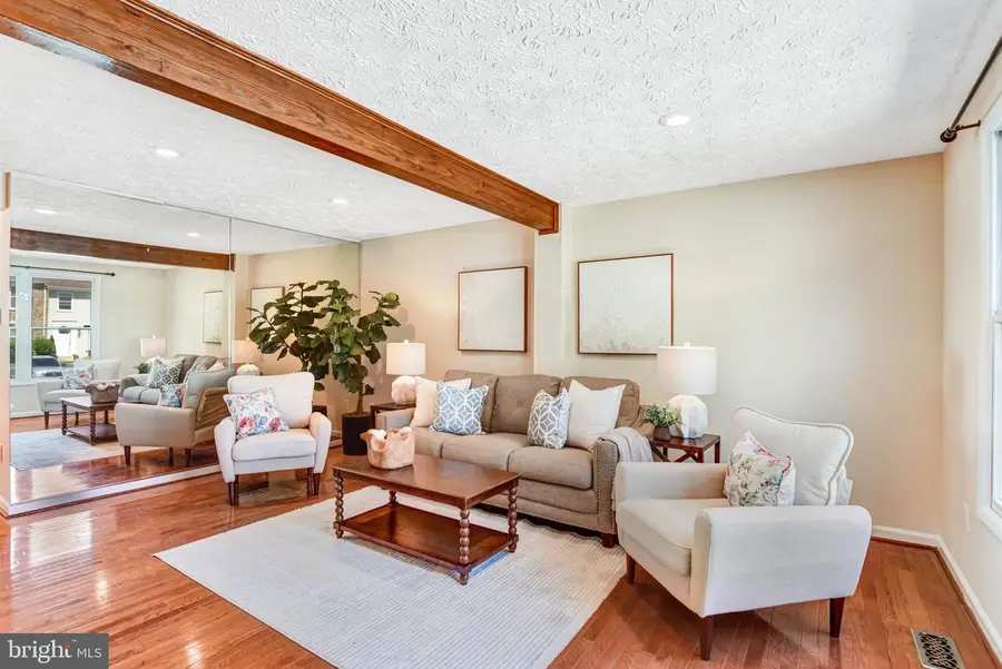 5579 Glasgow Woods Ct, Fairfax, VA 22032 - #3