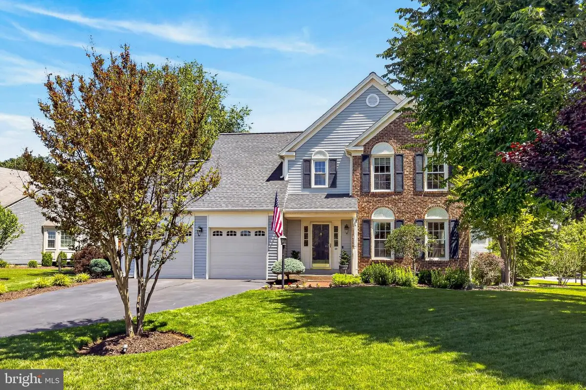 6463 Woodmere Pl, Centreville, VA 20120 - #1