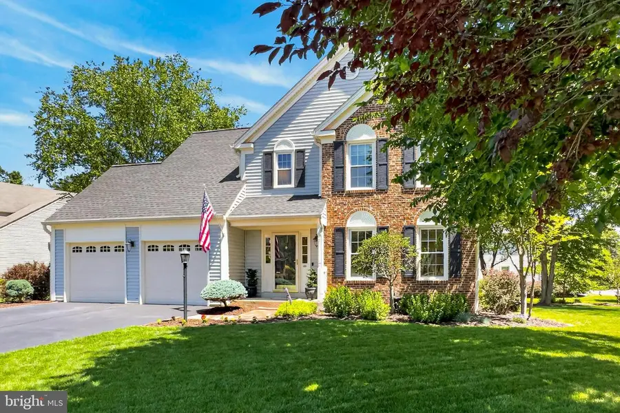 6463 Woodmere Pl, Centreville, VA 20120 - #2