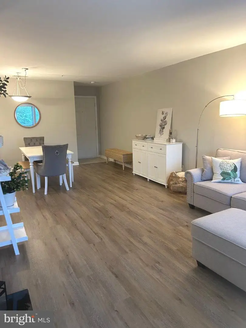 3176 Summit Dr #4-d7, Oakton, VA 22124 - #3