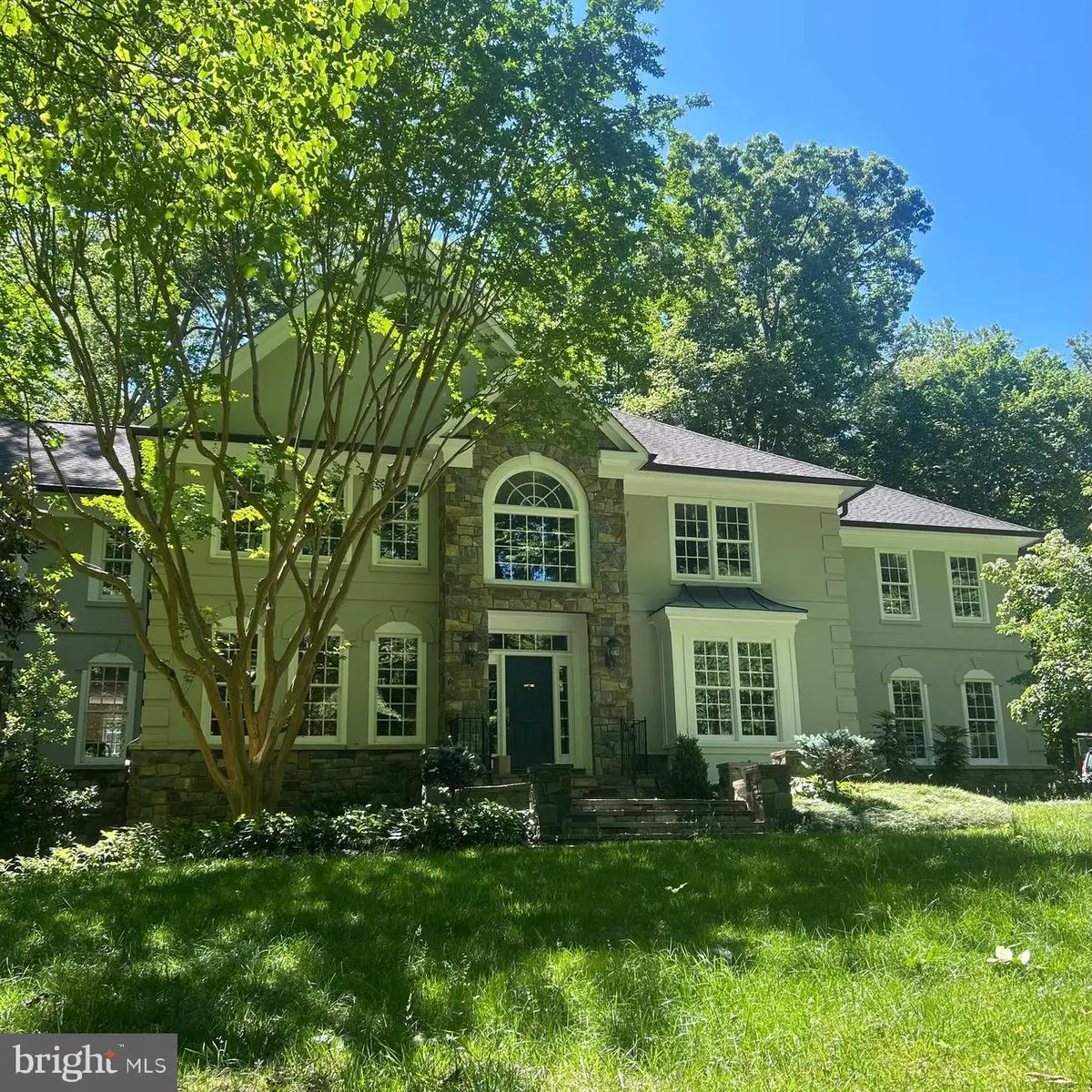 7211 Twelve Oaks Dr, Fairfax Station, VA 22039 - #1