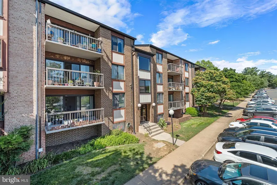 9730 Kingsbridge Dr #3, Fairfax, VA 22031 - #2