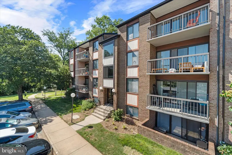 9730 Kingsbridge Dr #3, Fairfax, VA 22031 - #3