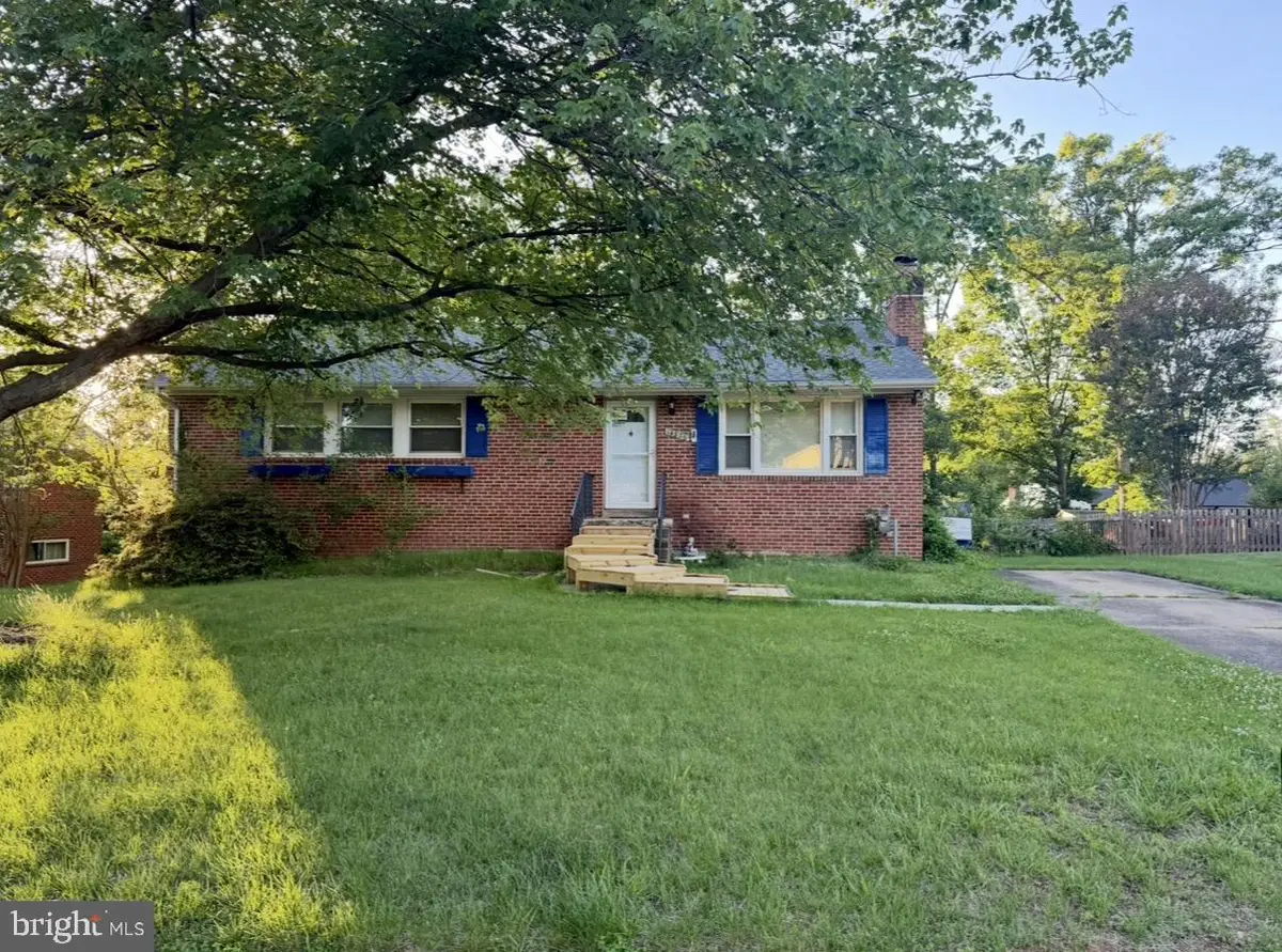14826 Carlbern Dr, Centreville, VA 20120 - #1