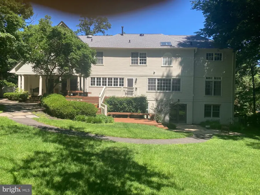 11103 Burywood Ln, Reston, VA 20194 - #2