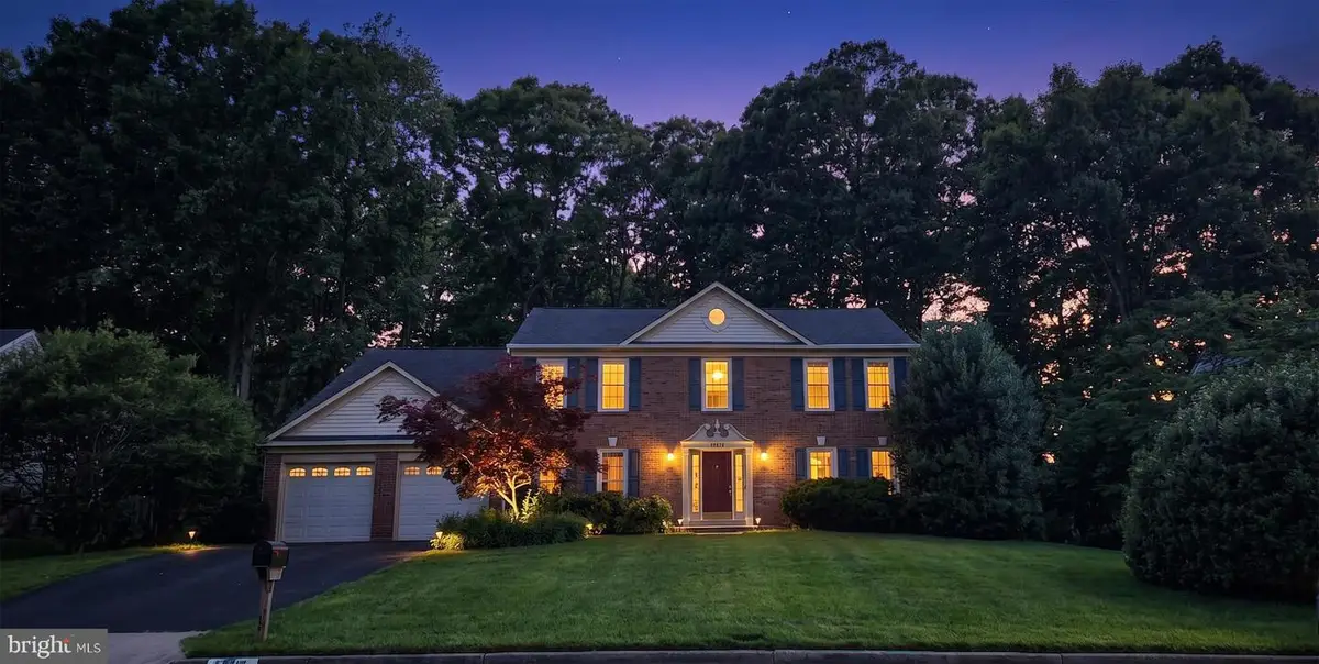 8722 Foxhall Ter, Fairfax Station, VA 22039 - #1