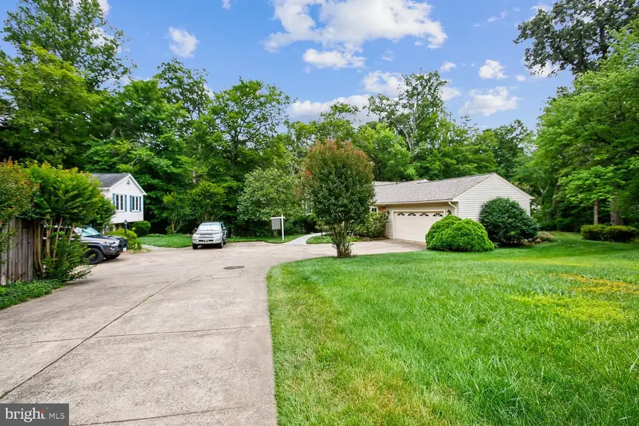 7871 Godolphin Dr, Springfield, VA 22153 - #2