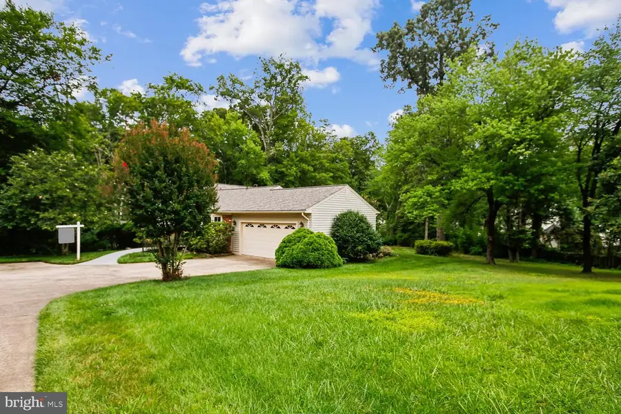 7871 Godolphin Dr, Springfield, VA 22153 - #3