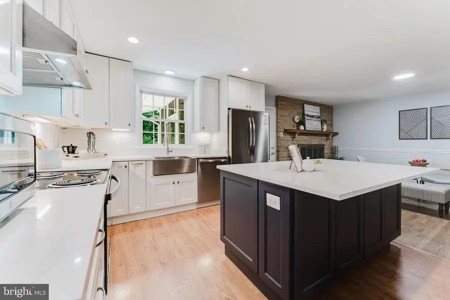 4704 Sandra Ln, Fairfax, VA 22030 - #3
