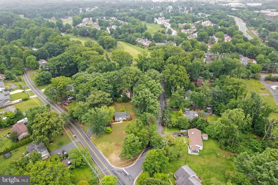 12131 Waples Mill Rd, Oakton, VA 22124 - #2