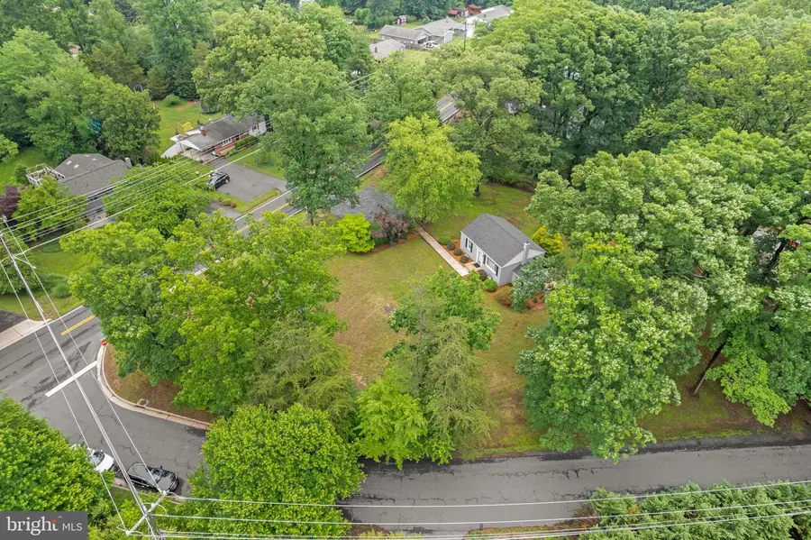 12131 Waples Mill Rd, Oakton, VA 22124 - #3